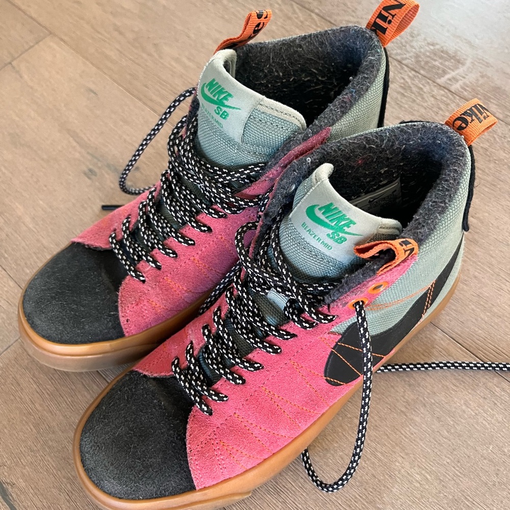 Nike SB Pink and Black High-Tops